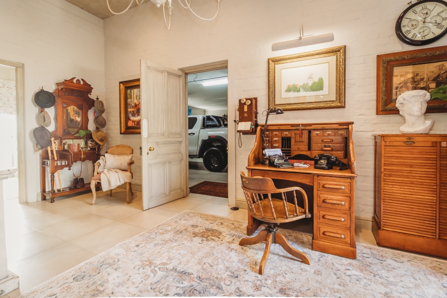 3 Bedroom Property for Sale in Kraaibosch Manor Western Cape